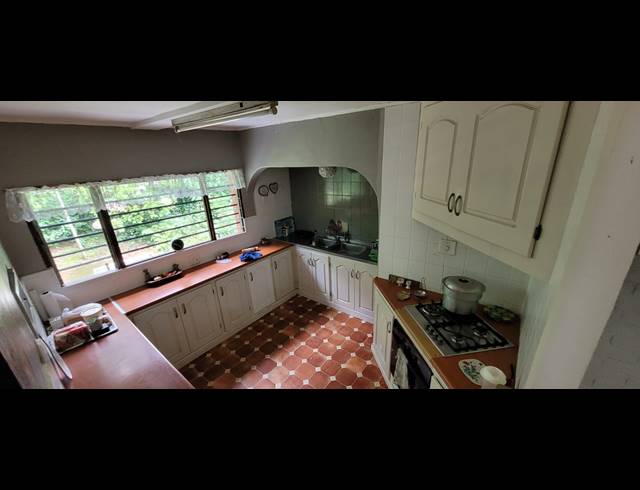 4 BEDROOM FREEHOLD TO LET IN MOUNT MICHAEL